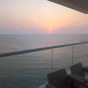 https://palmetto-sunset-br-2bthr-ac-apartment.cartagena-hotels.org